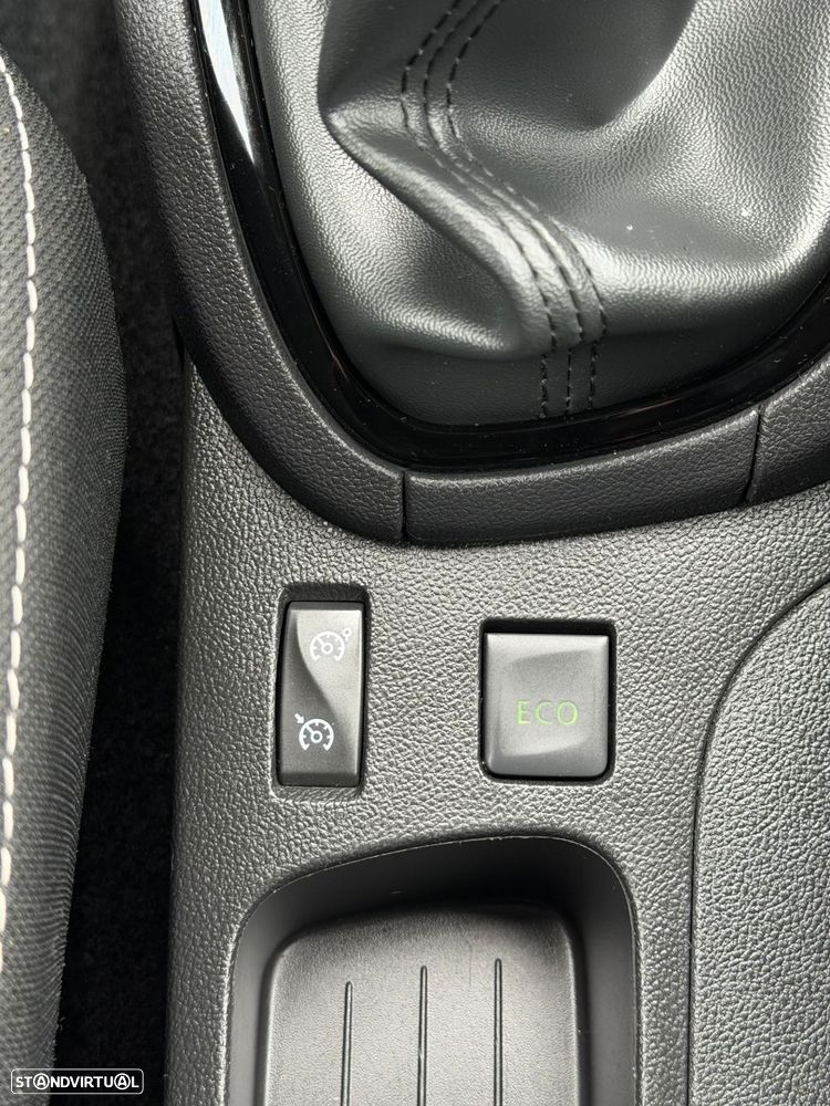 Renault Clio Sport Tourer - 31