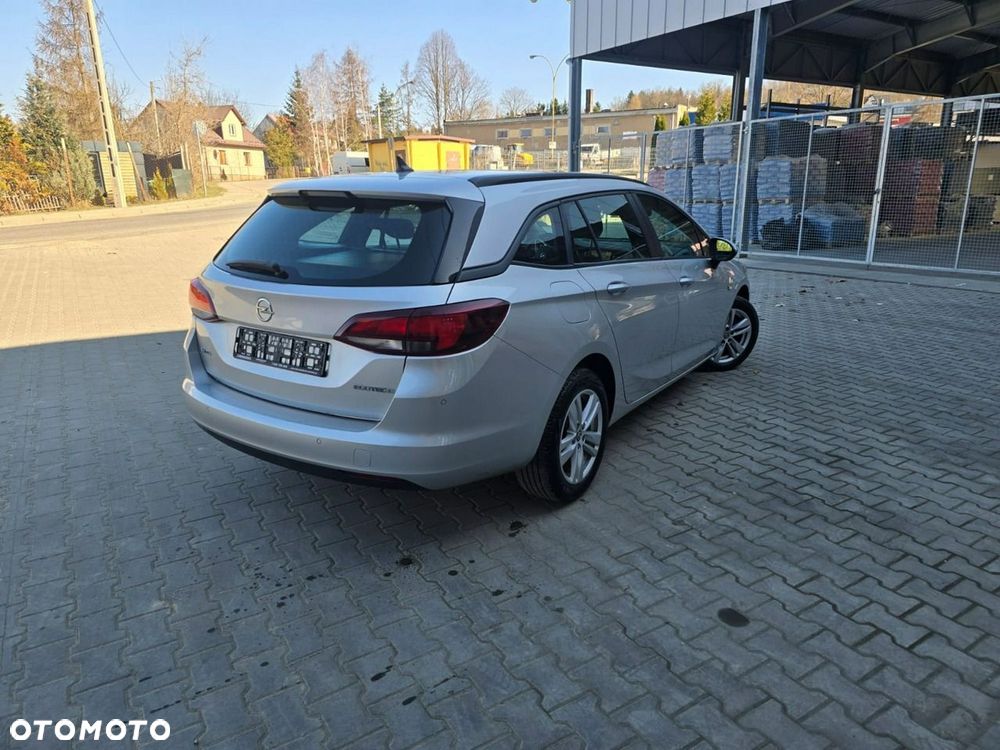 Opel Astra - 11