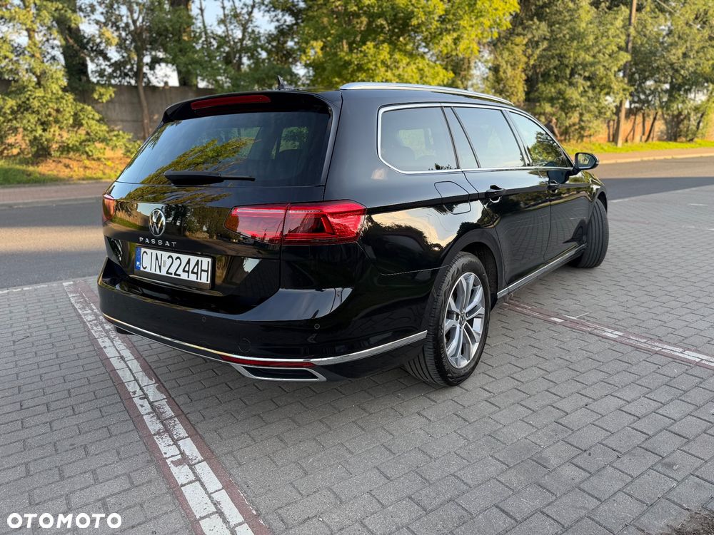 Volkswagen Passat - 8
