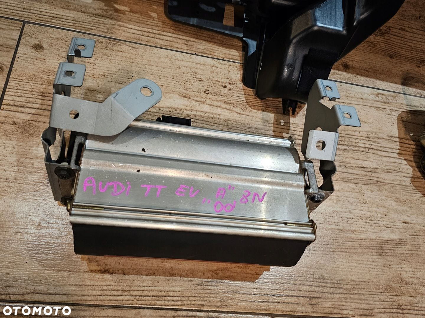 DESKA KOKPIT AIRBAG KONSOLA AUDI TT 8N 00 EU - 7