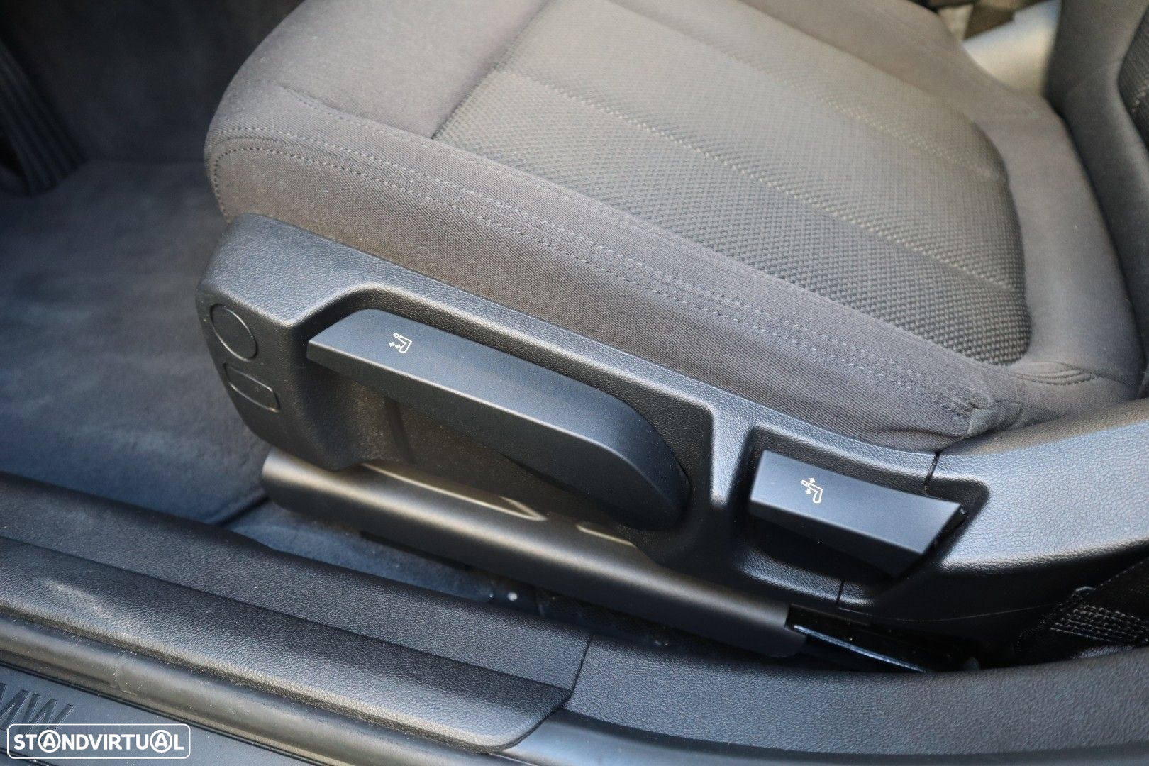 BMW 330 e Corporate Edition Auto - 35