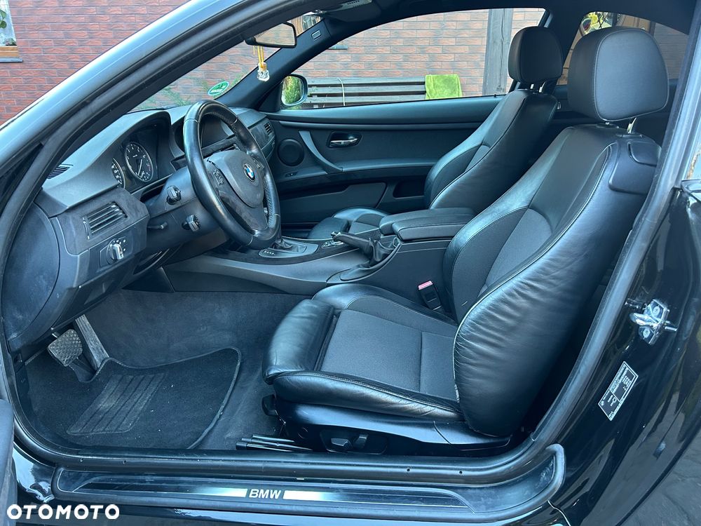 BMW Seria 3 320i M Sport Edition - 27