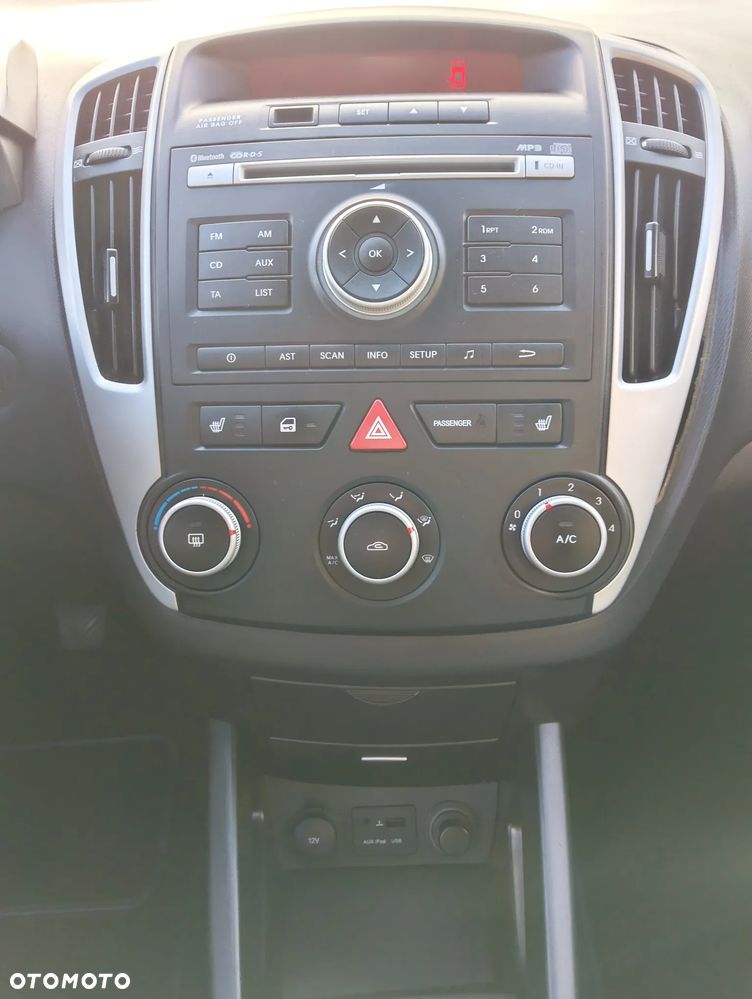 Kia Ceed 1.4 CVVT Attract - 9