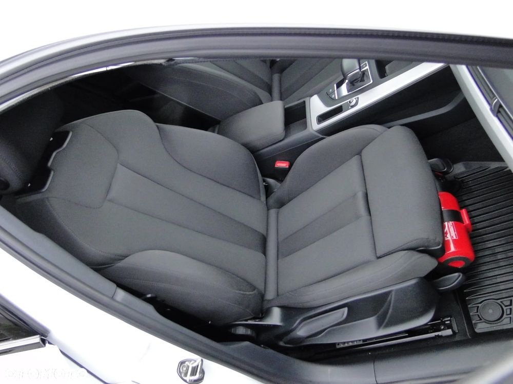 Audi A4 Limousine 35 TFSI mHEV S Line S tronic - 29
