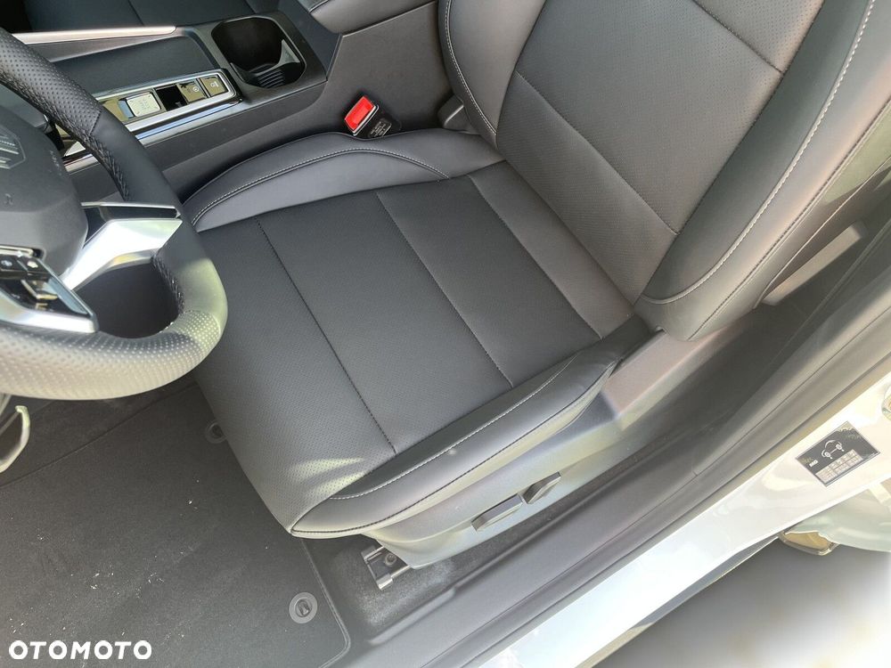 MG ZS Hybrid+ - 14