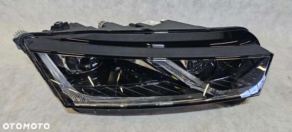 PRAWA LAMPA FULL LED SKODA OCTAVIA IV 5E4941016A - 1