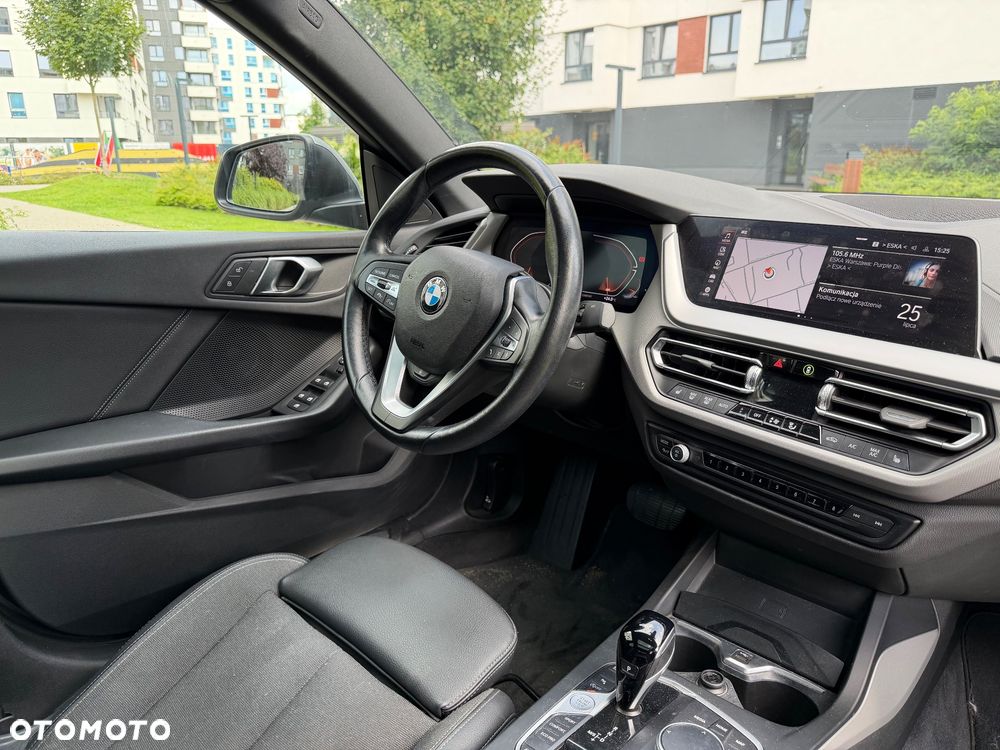 BMW Seria 2 218i - 14