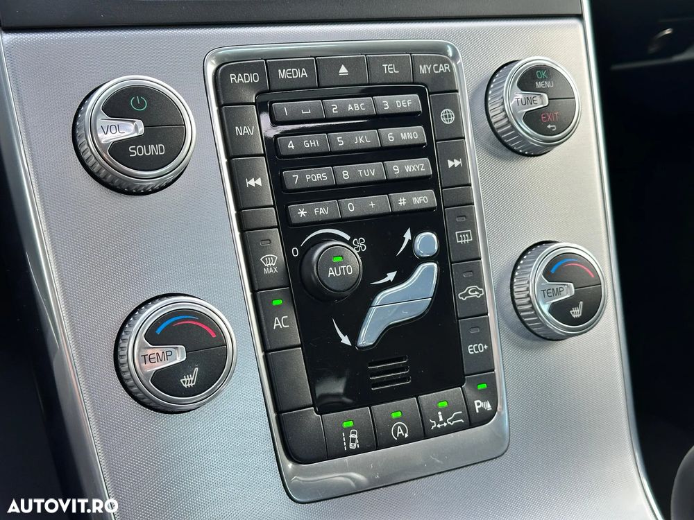 Volvo S60 D2 Geartronic Momentum - 31