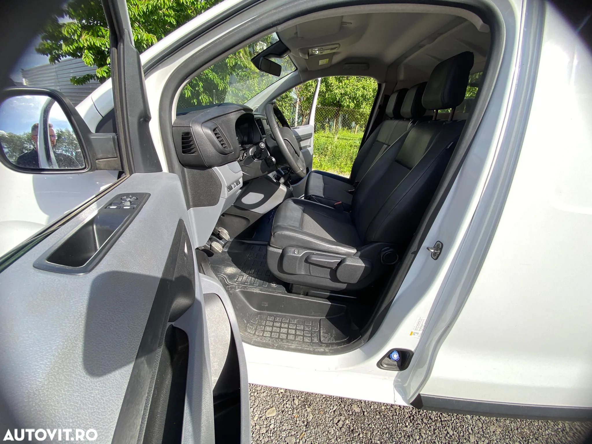 Peugeot Expert - 8