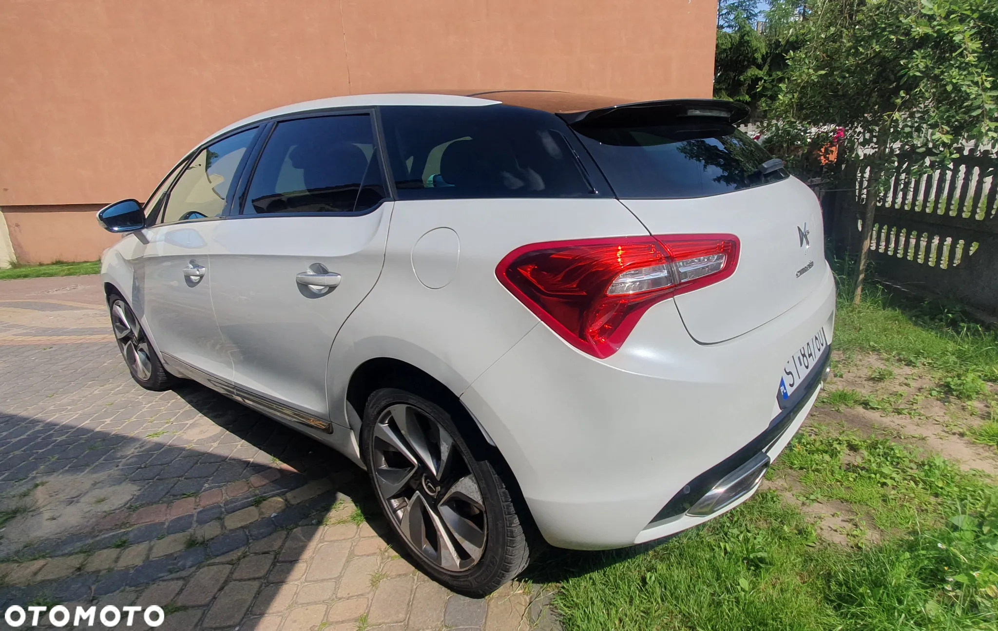 Citroën DS5 1.6 THP SportChic - 4