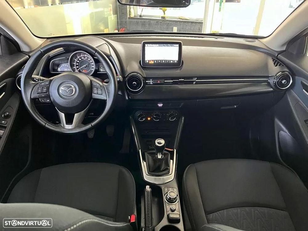 Mazda 2 1.5 Sky.Evolve Navi - 11