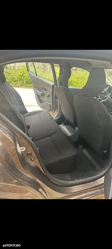 Dacia Logan TCe 90 Essential - 2