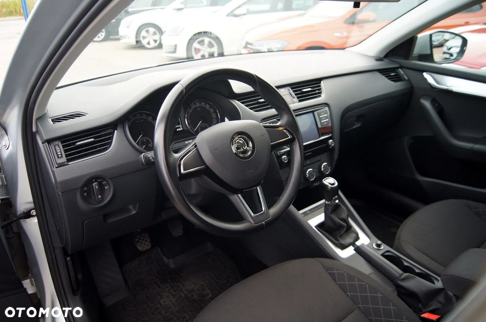 Skoda Octavia 1.6 TDI Ambition - 7