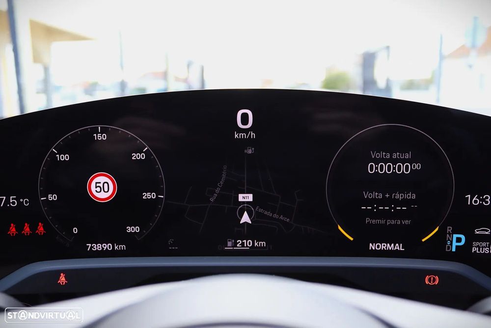 Porsche Taycan 4S - 26