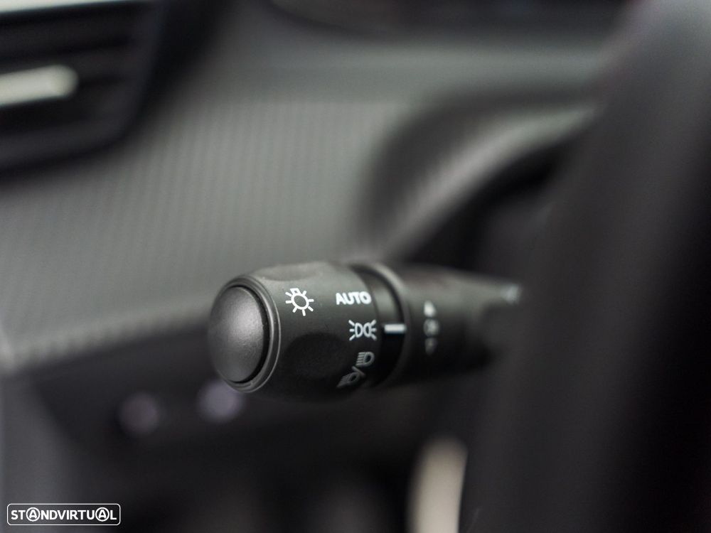 Peugeot 208 1.2 PureTech Active Pack - 18