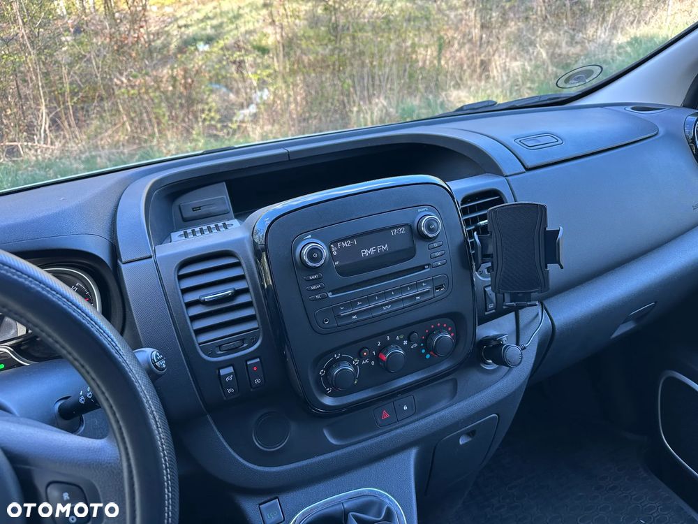 Opel Vivaro - 12