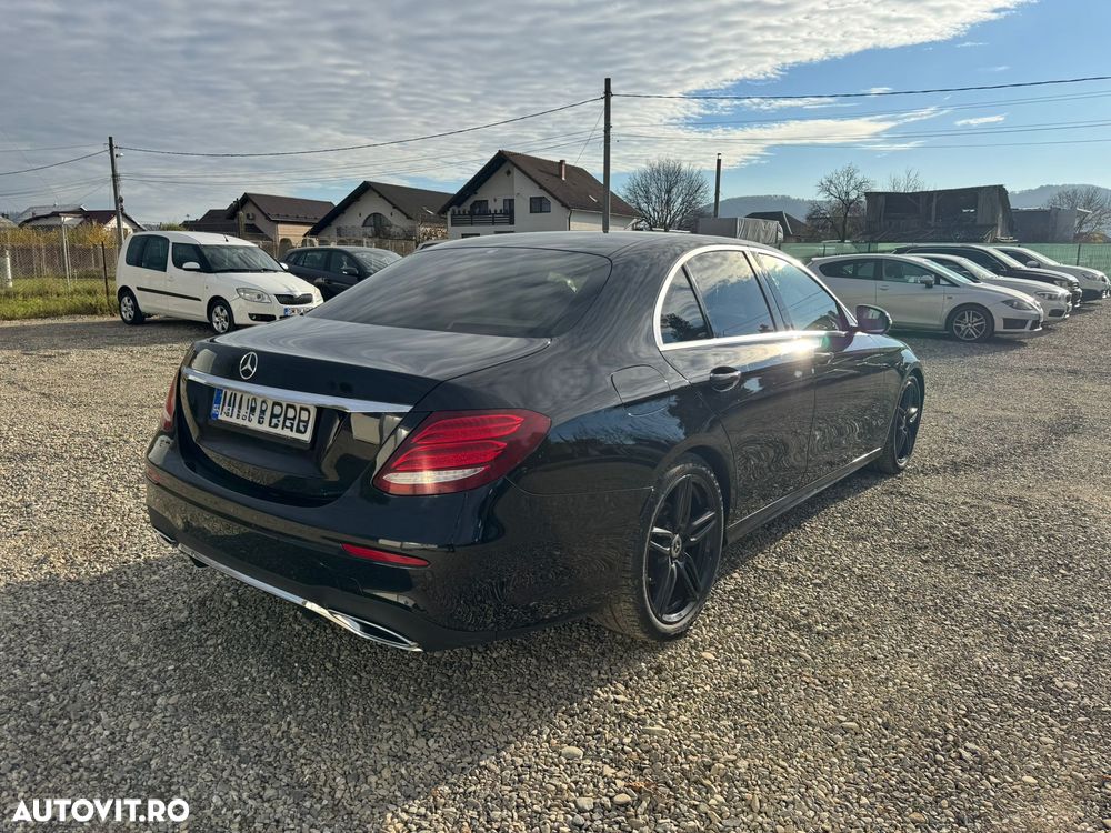 Mercedes-Benz E 220 d 4MATIC Aut. - 4