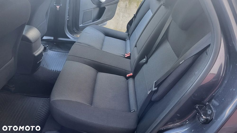 Ford Mondeo 2.0 Trend - 13