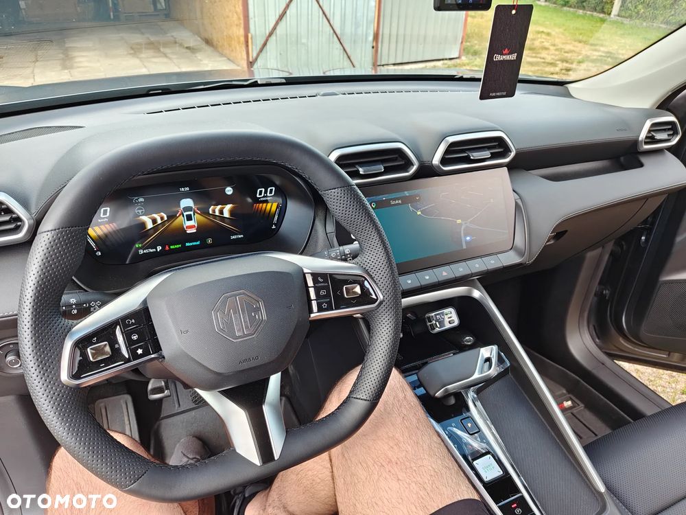 MG ZS - 6