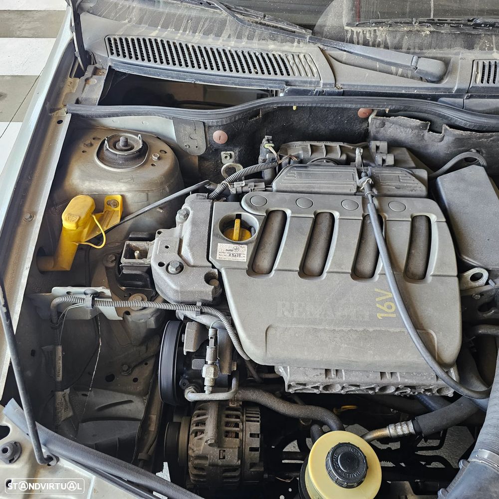 Renault Mégane Cabrio ver-1-4-16v-privil-ge - 36