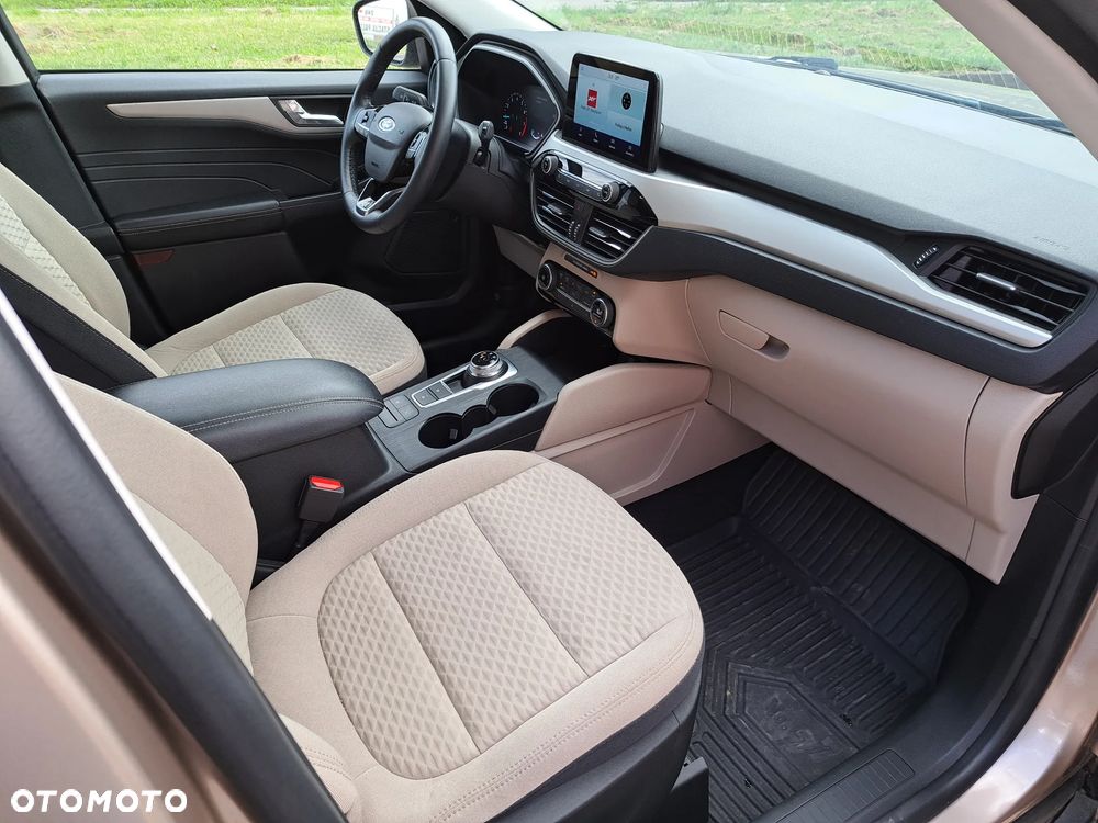 Ford Kuga - 16