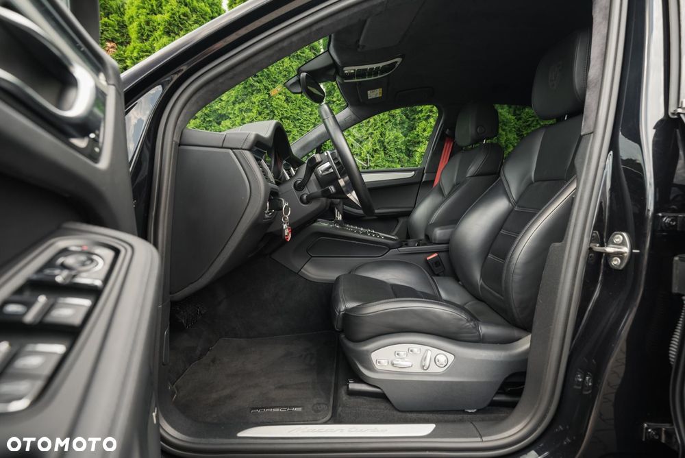 Porsche Macan Turbo - 13