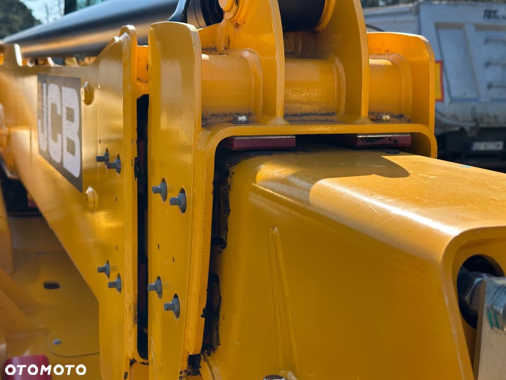 JCB 540-140 Hi Viz - 11