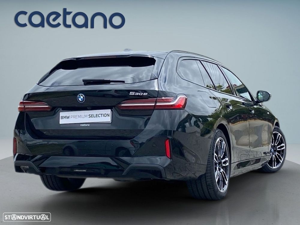 BMW 530 e Pack Desportivo M - 2