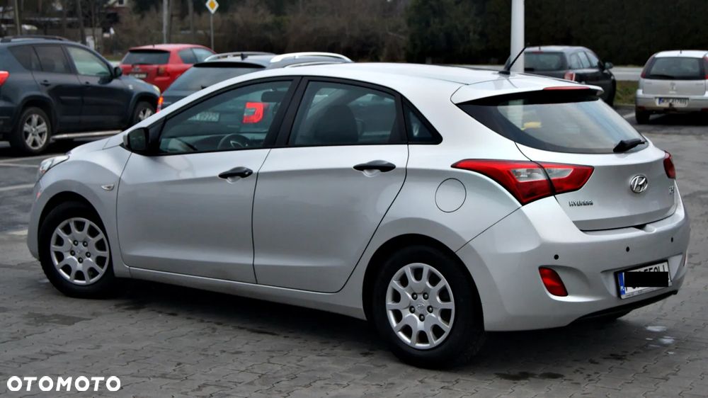 Hyundai i30 1.4 Base - 11