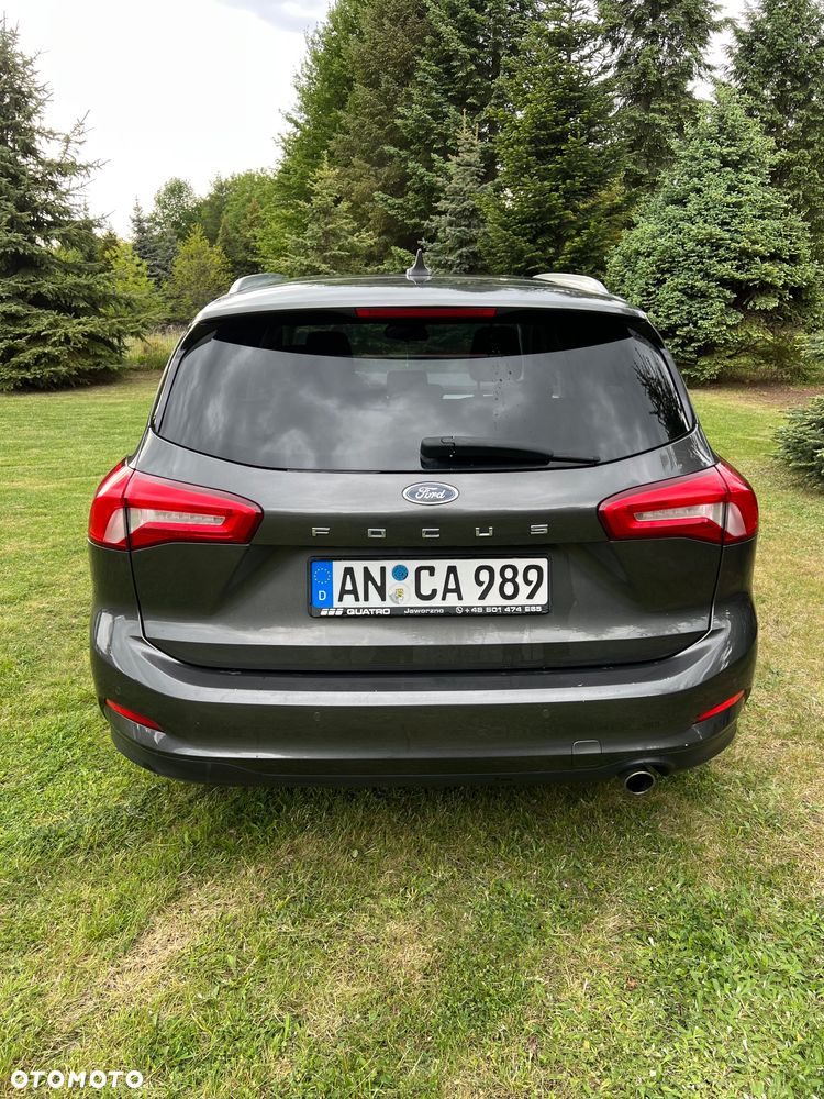 Ford Focus SW 1.5 EcoBlue S&S TITANIUM - 4