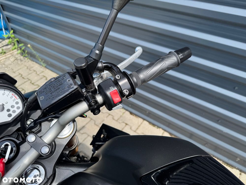 Yamaha FZ8 - 23