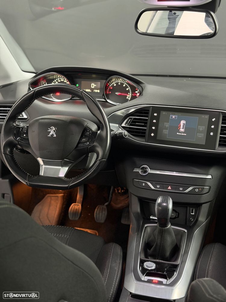 Peugeot 308 1.2 PureTech Business Line - 21