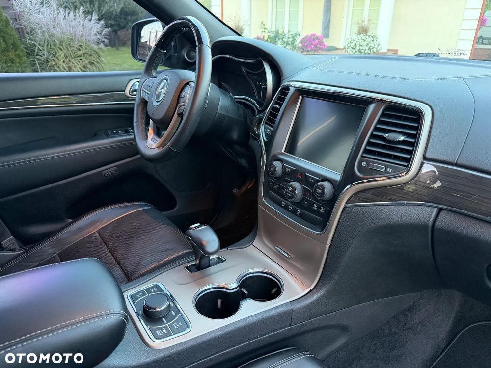 Jeep Grand Cherokee 5.7 V8 HEMI Automatik Overland - 25