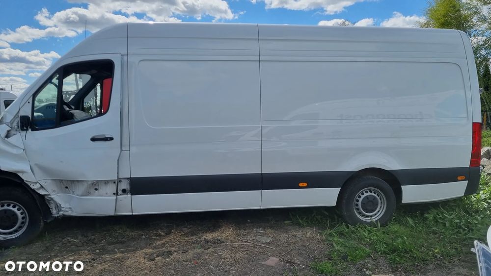 Mercedes-Benz Sprinter - 5