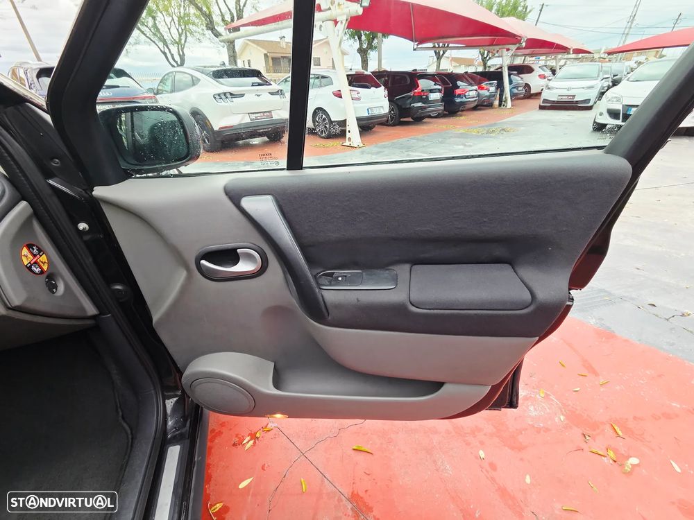 Renault Scénic 1.5 dCi Conquest - 7