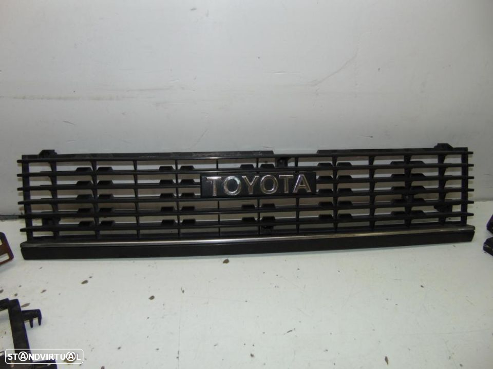 Toyota Corolla DX grelha - 4