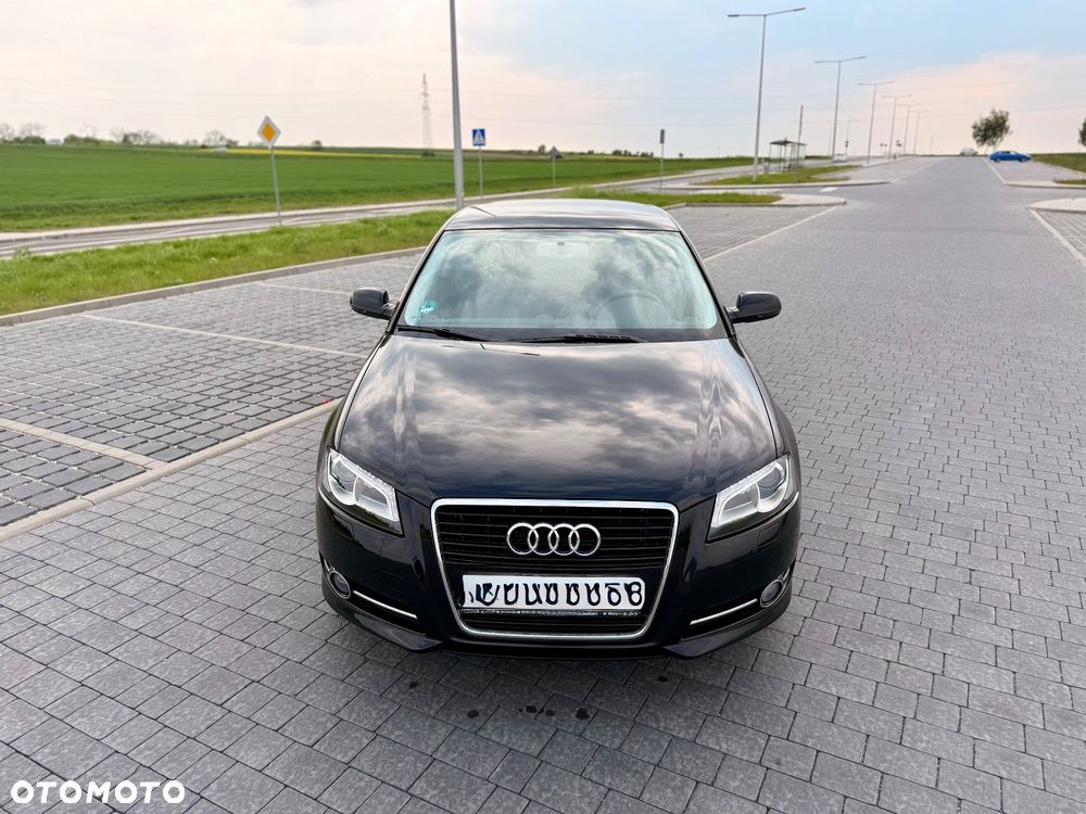 Audi A3 3-drzwiowe 1.6 TDI DPF Attraction S tronic - 2