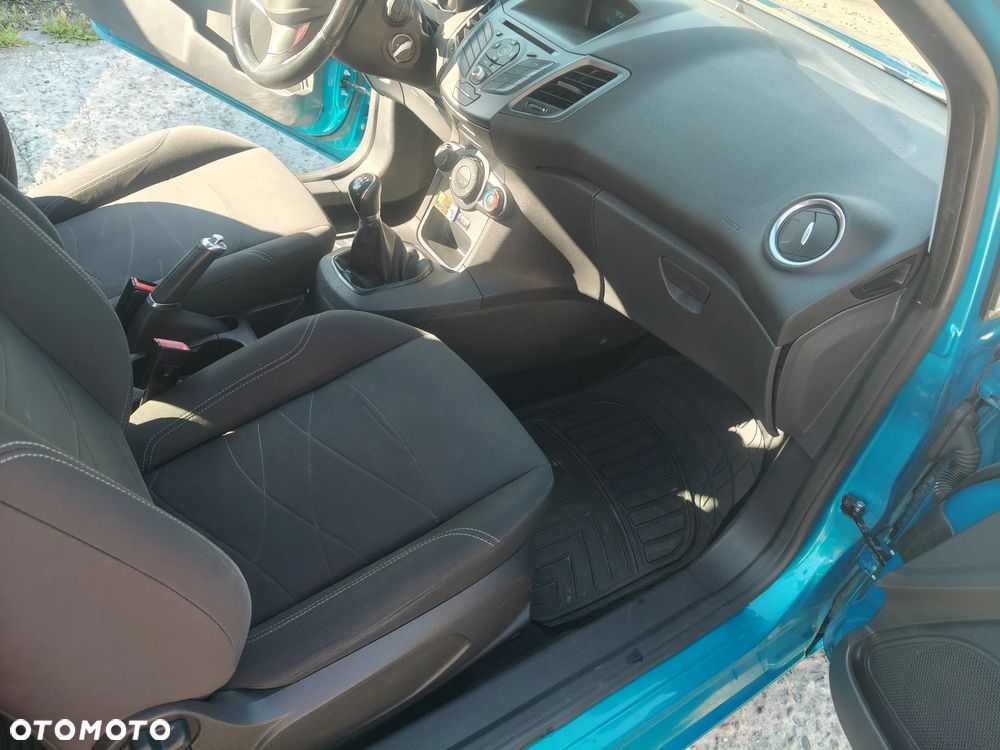 Ford Fiesta - 9