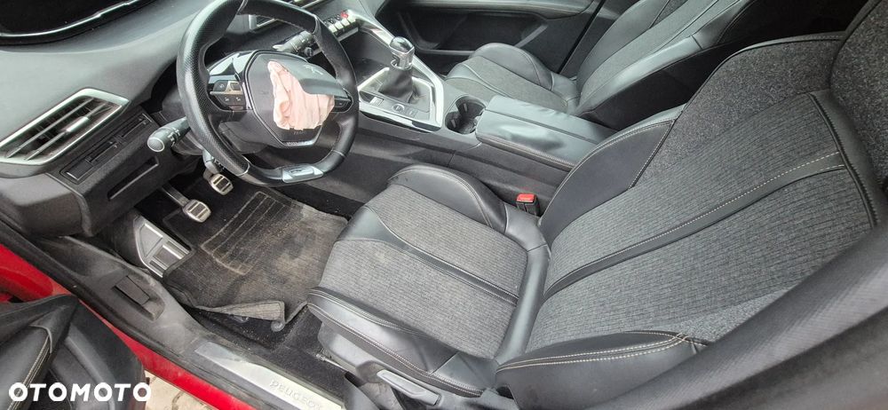 Peugeot 3008 1.2 PureTech Access S&S - 21