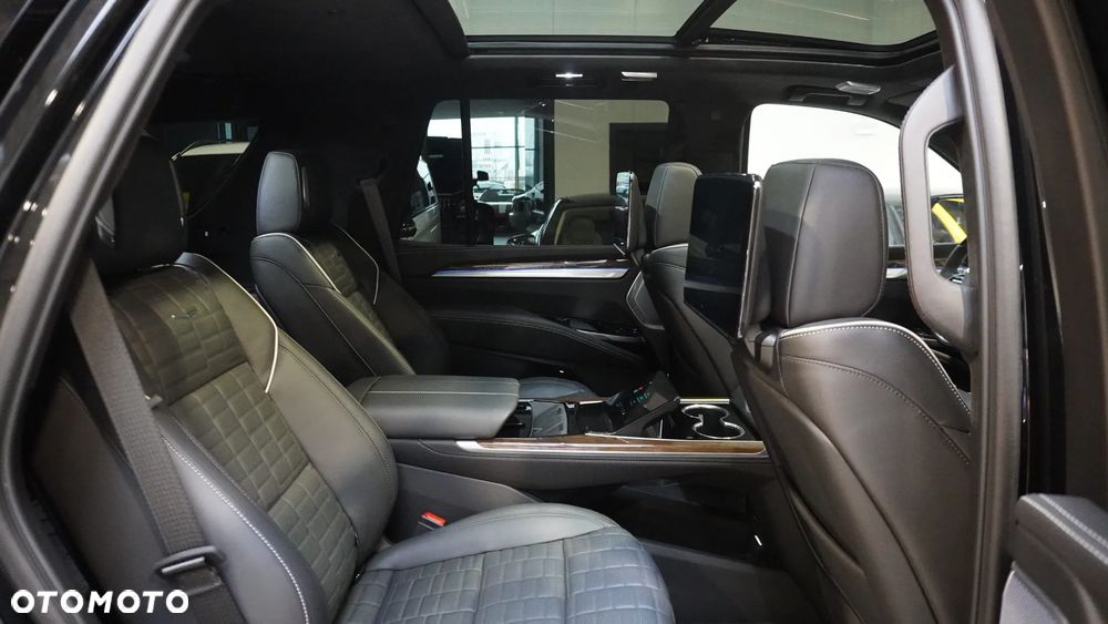Cadillac Escalade 6.2 V8 AWD AT Platinum - 14