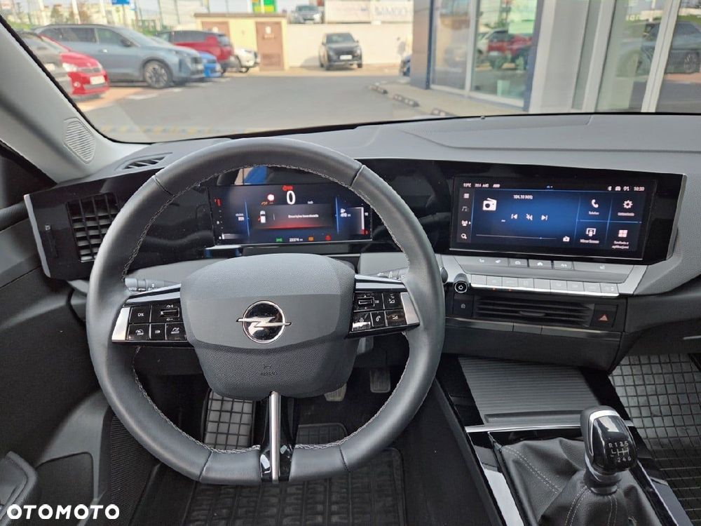 Opel Astra 1.2 T Business Edition S&S - 8