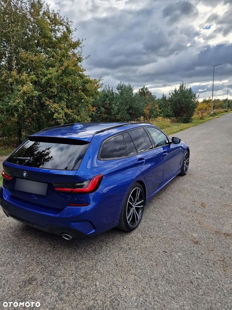 BMW Seria 3 320d xDrive M Sport Shadow - 13