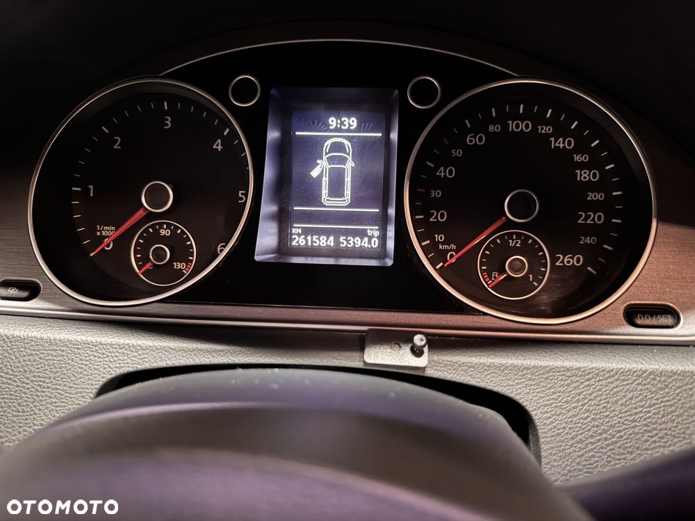 Volkswagen Passat - 5