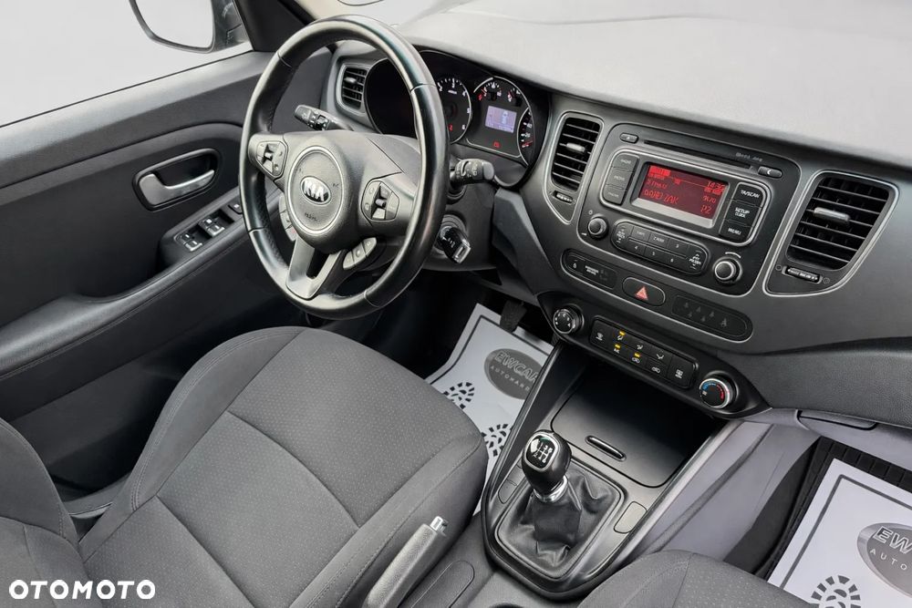 Kia Carens 1.7 CRDi 115 Dream Team Edition - 17