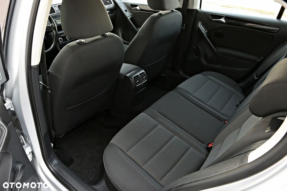 Volkswagen Golf 1.6 TDI DPF BlueMotion Technology Team - 33