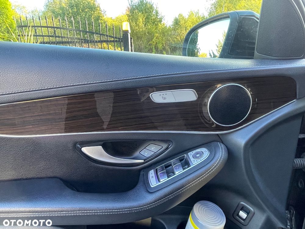 Mercedes-Benz GLC 300 d 4Matic 9G-TRONIC - 22