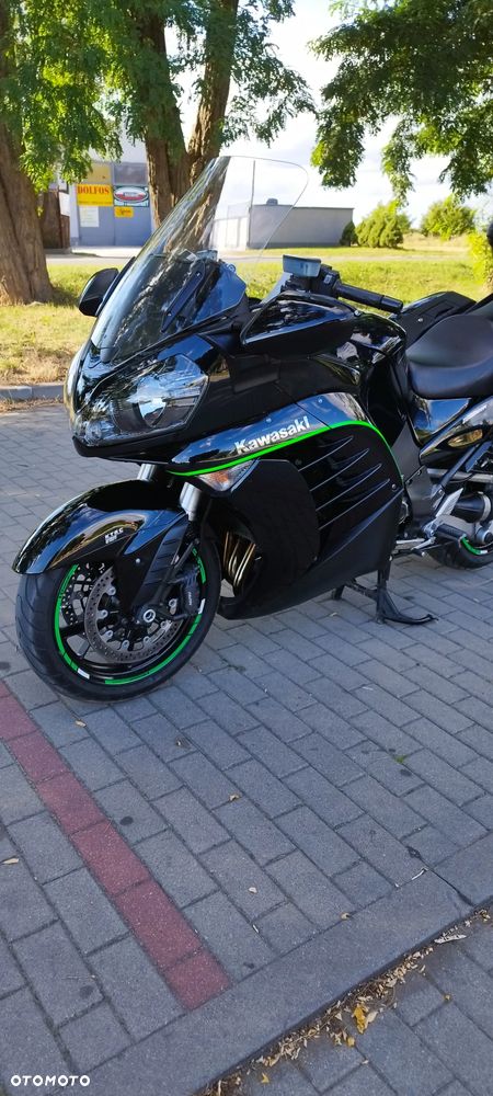 Kawasaki GTR - 9