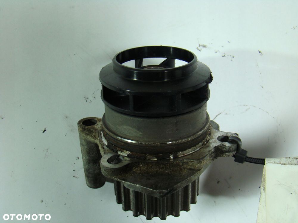 pompa wody volkswagen crafter 2.0 03l121031b - 5