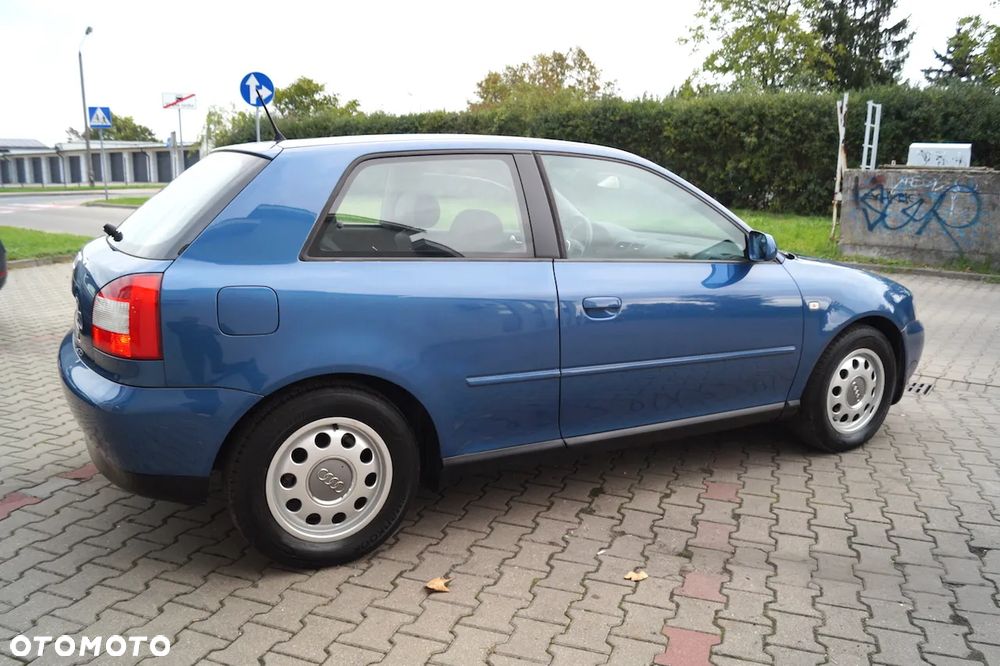 Audi A3 3-drzwiowe 1.6 Ambition - 16