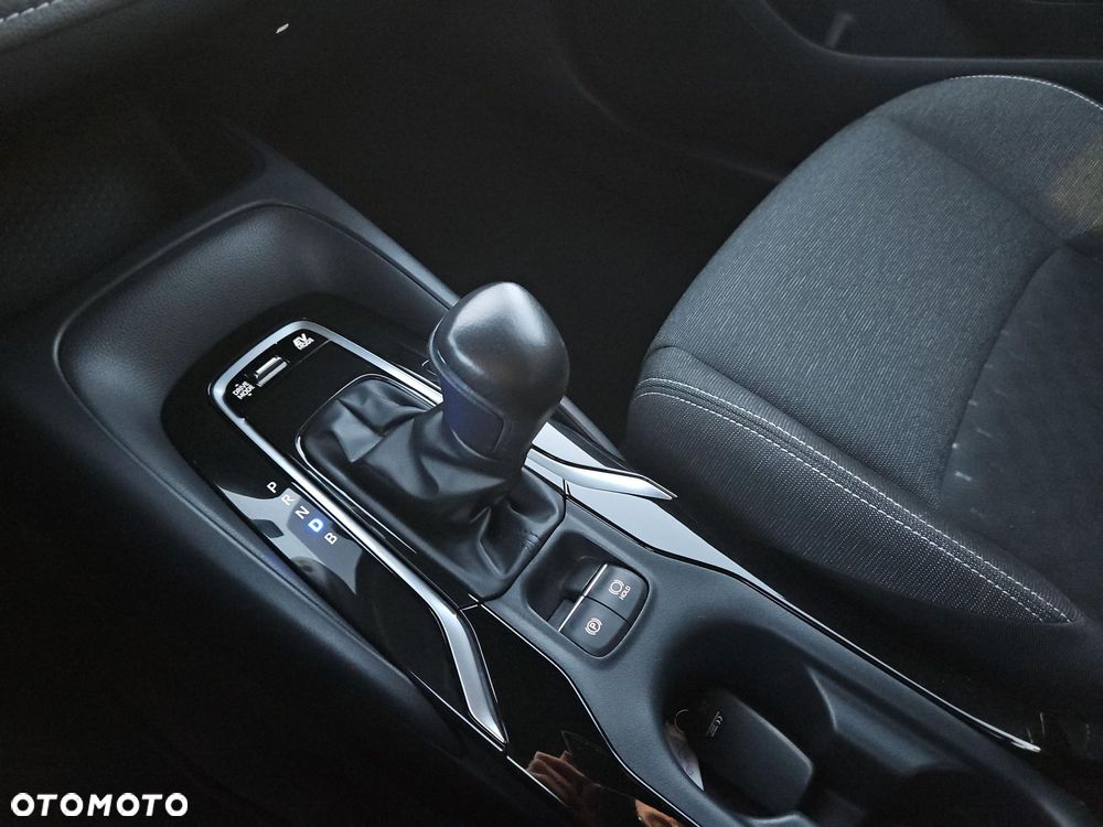 Toyota Corolla 1.8 Hybrid Comfort - 25